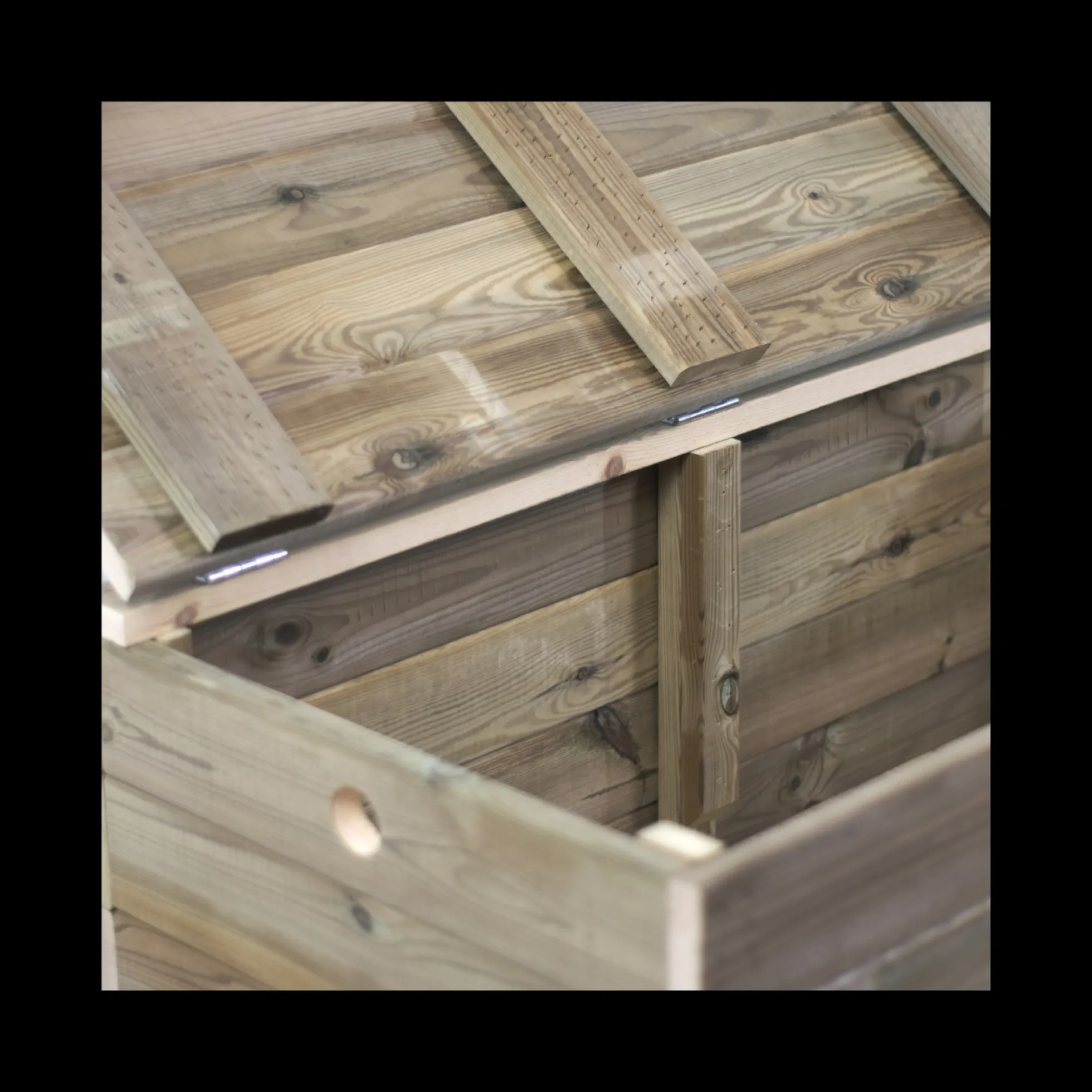 Baúl De Madera Tanoa Tratada Vidahuerto 100x50x40 Cm.