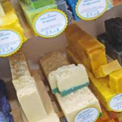 5 Barra Jabón Artesano Árnica (1.2 Kg) Venta Por Mayor - Calma La Piel, Reduce Inflamación Y Varices - Antibacteriano