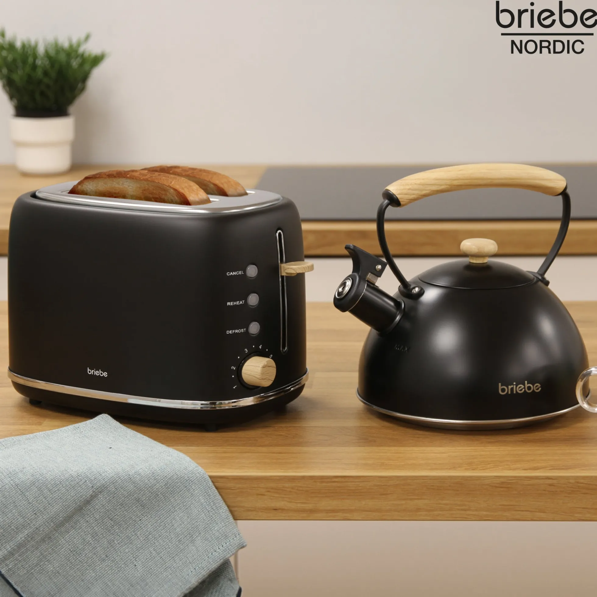 Briebe Nordic Set Tostadora Pan Ranura Ancha 2 Rebanadas + Tetera 2,3l Acero Inox, Inducción Libre Bpa, Skt1177blk,negro