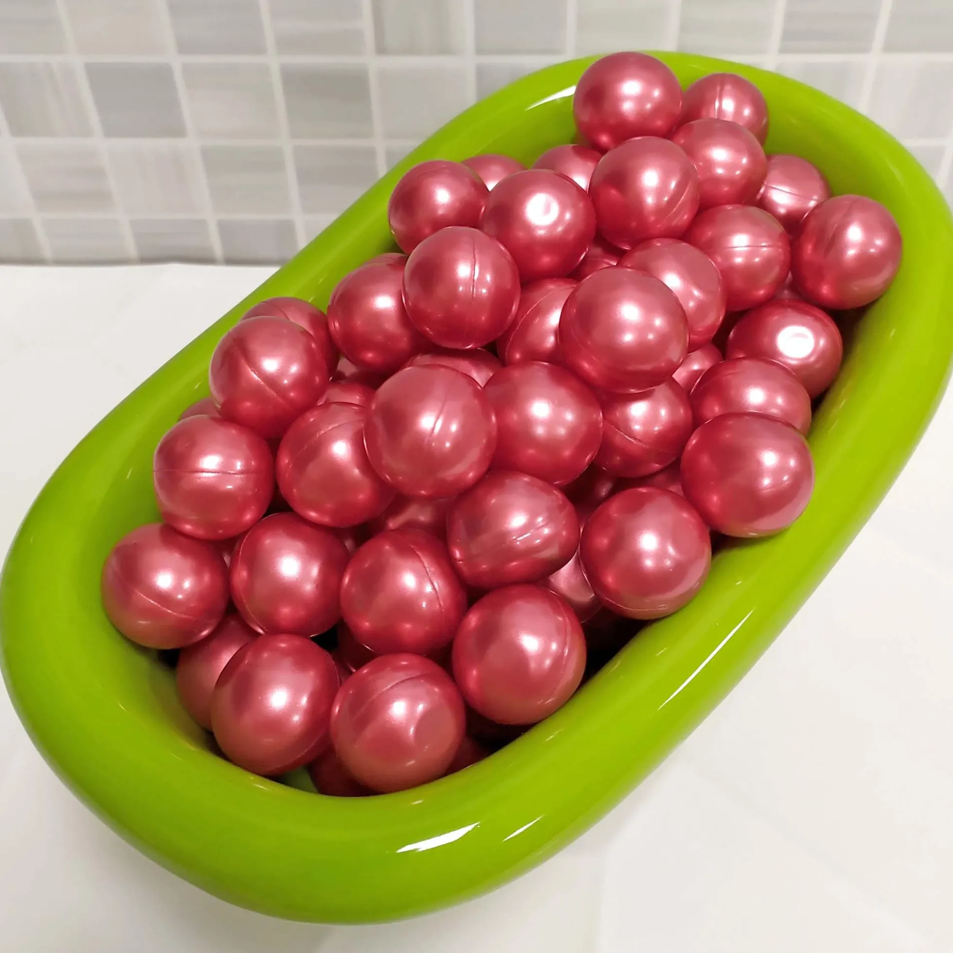 Caja 40 Perlas De Baño Con Aroma A Fresas - Con Aceite De Soja - Hidratante Y Aromática - Forma Bola