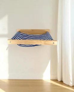 Cama Colgante Para Gatos Bahía Con Rascador Integrado Y Estructura De Escalada Althea Living 5x76x40cm