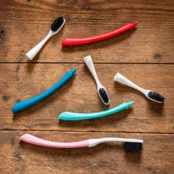 Cepillo de dientes con cabezal reemplazable Edith Corcho Bioseptyl