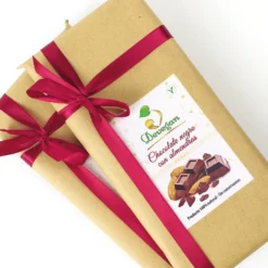 Chocolate negro con almendras. 2 tabletas