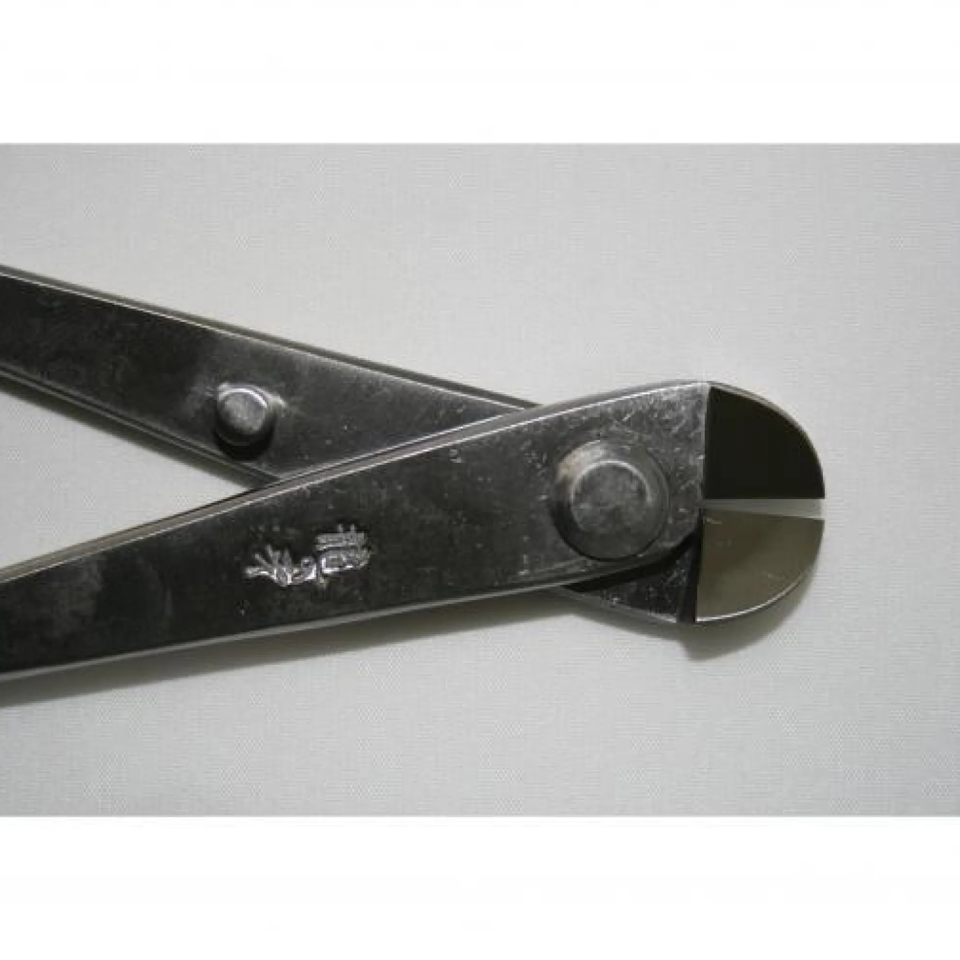 Corta alambre 180 mm inox. RYUGA