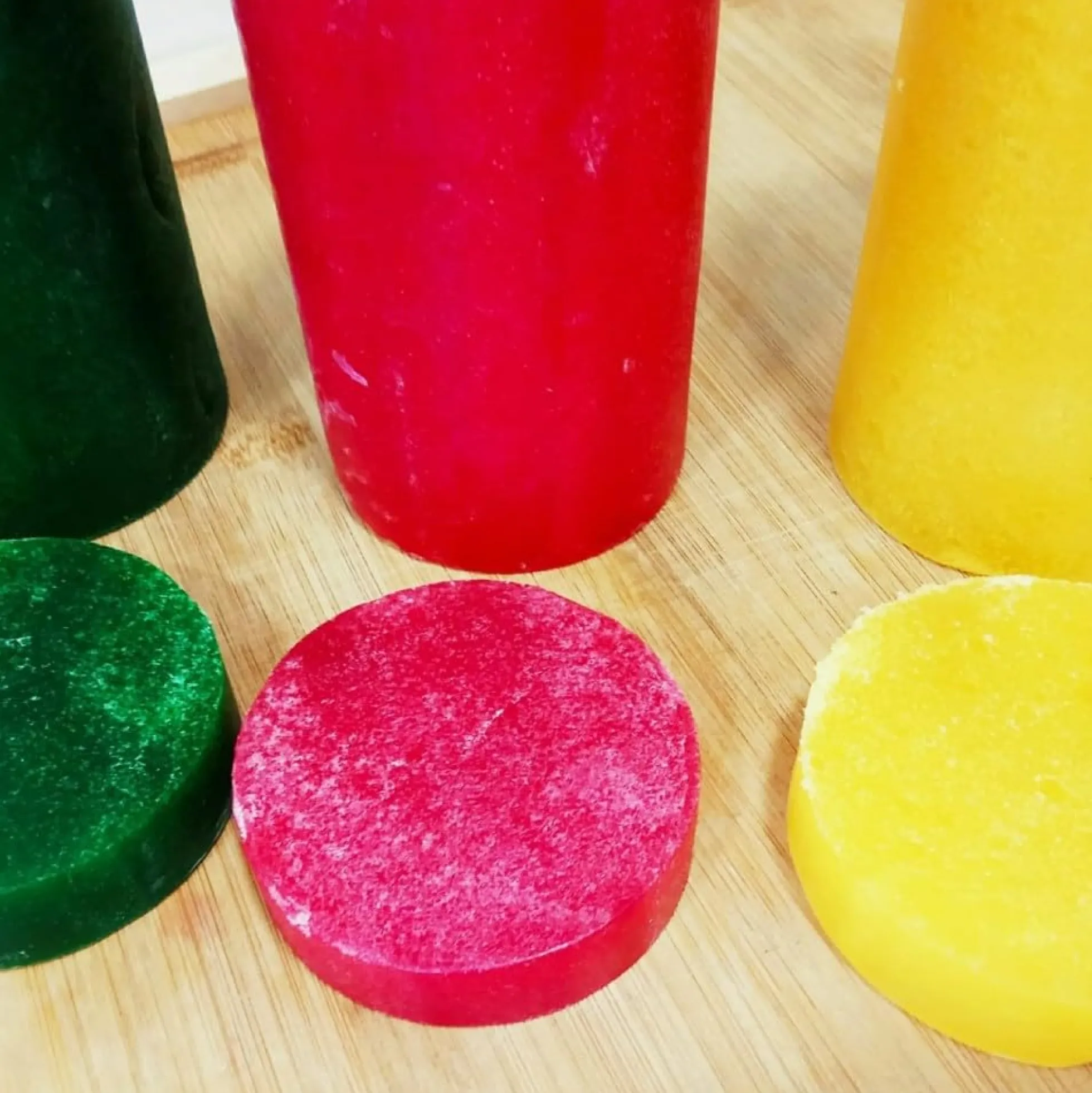 Esponja Jabonosa Varios Usos 120g. Ideal Para Viaje, Gym Y Aseo Diario. Apta Todo Tipo De Piel. Aroma Piña