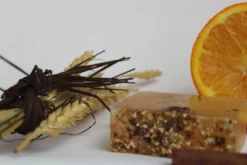 Jabón natural de glicerina canela y corteza de naranja Planeta Huerto 100 g