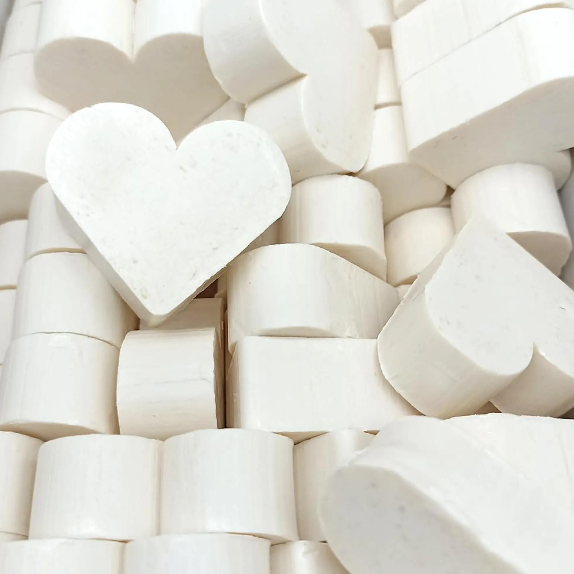 50 Jabones Aromáticos Con Forma De Corazón - Detalle Para Invitados De Eventos - Jabón Glicerina Con Aroma A Coco
