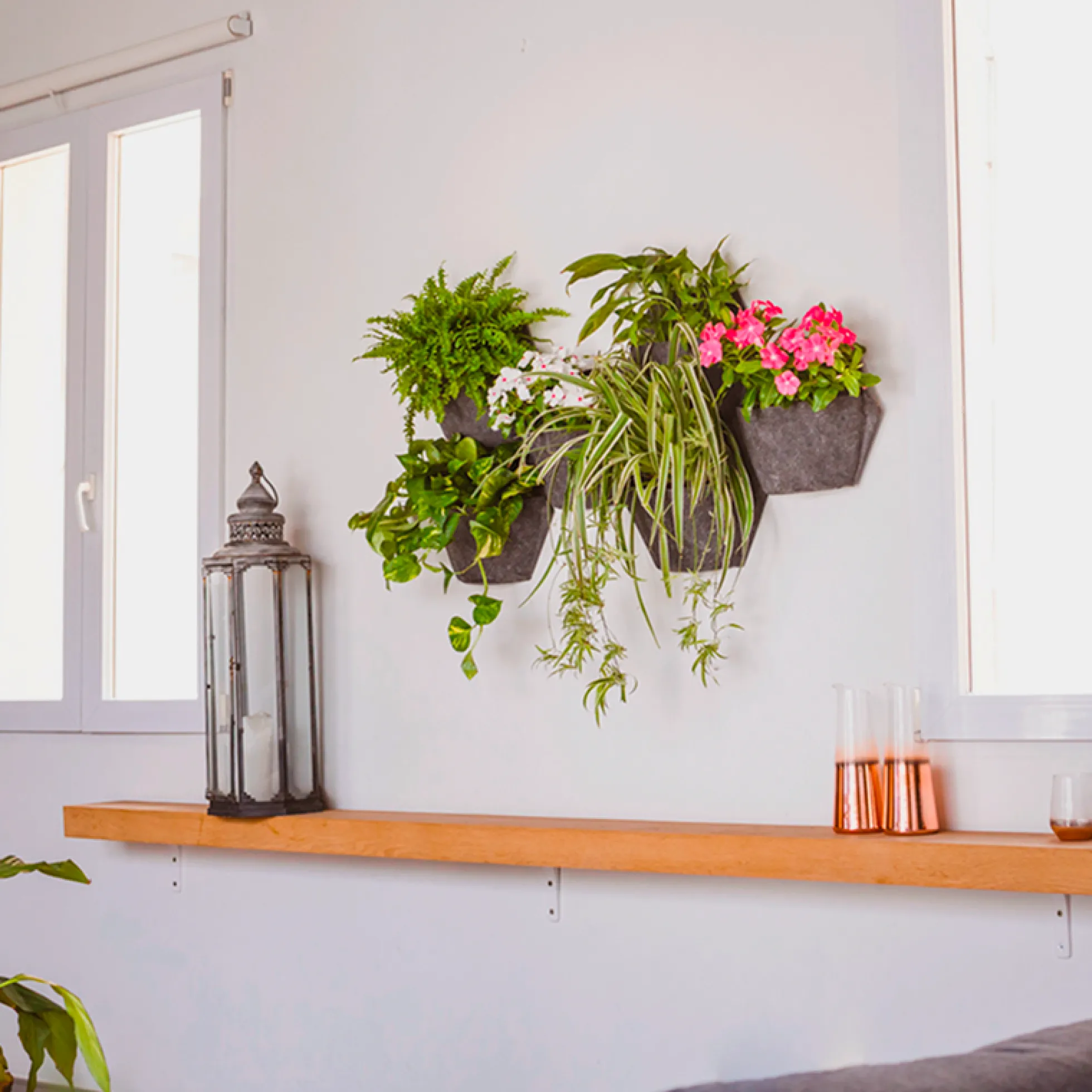 Jardín Vertical Modular Citysens Con Riego Automático De 3 Maceteros – Negro Con Funda Téxtil Reciclada