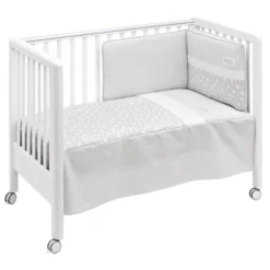 Juego de colcha + protector para cuna Star 60x120 cm. Beige