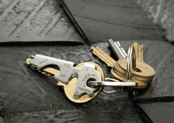 Keytool- Llavero Con 8 Herramientas En 1