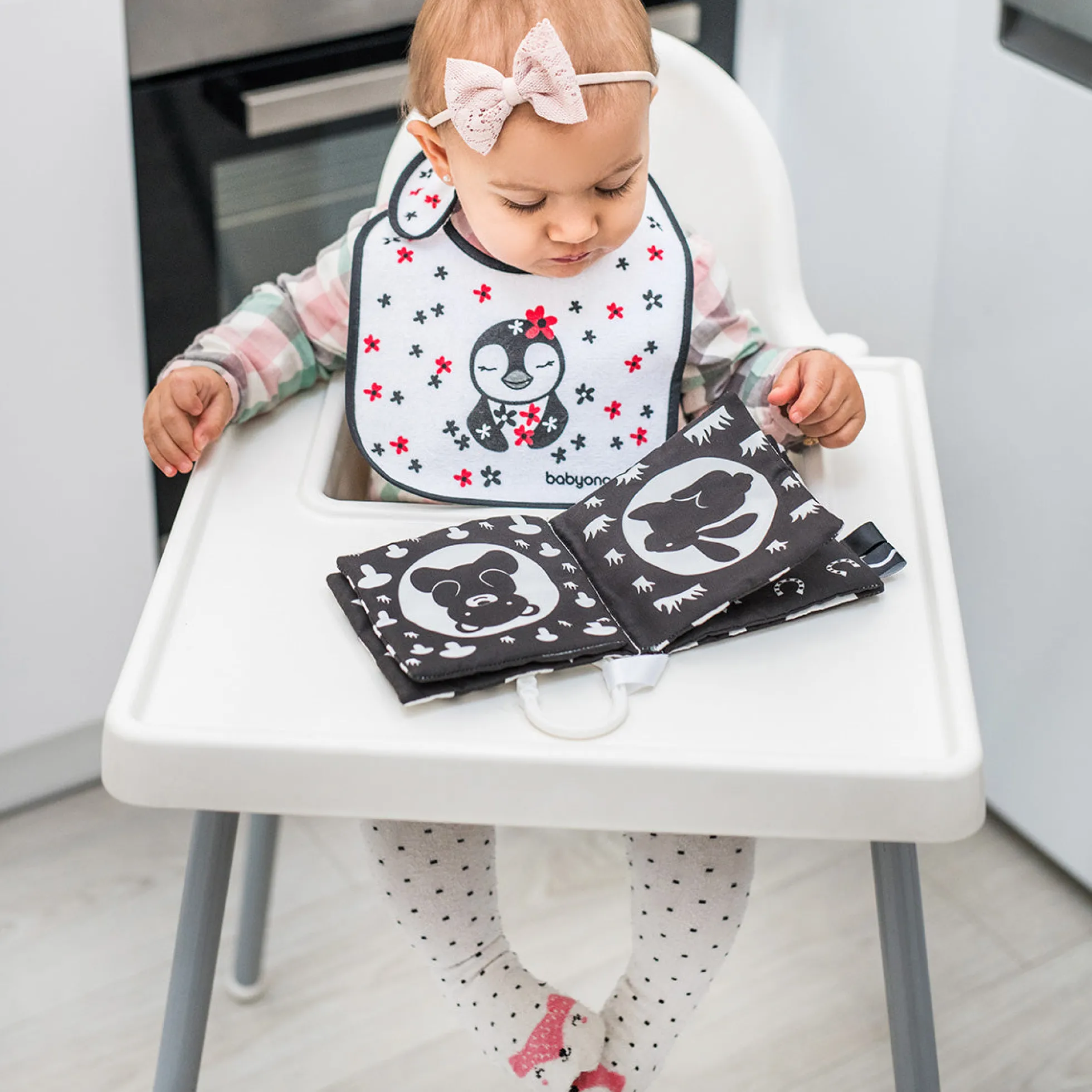 Libro Blando De Actividades Sensorial Black&white