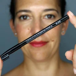 Lápiz De Cejas Negro Camaleon Cosmetics