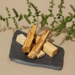 Palo Santo Natural SYS Aromas 25 g | Madera Aromática 100% Natural y Certificada | Para Sahumar y Aromatizar
