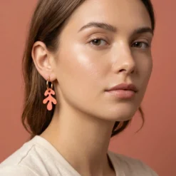 Pendientes Coral - Aro de Acero Quirúrgico y Bañado en Oro de 18k - Nature Vibes