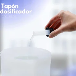 SoluVita 1L - Vitaminas para Gallinas, Conejos, Anátidas y Otras Aves - Apoyo nutricional en épocas de alta demanda