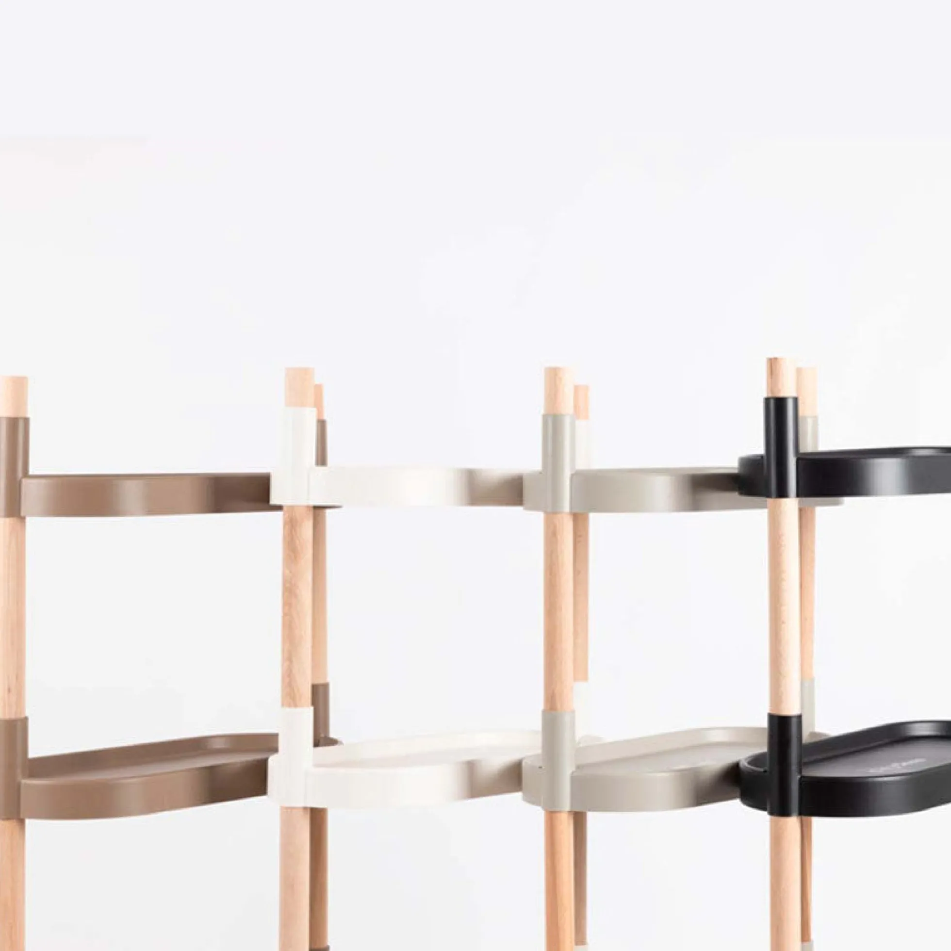 Soporte Modular Citysens De 4 Bandejas – Color Corteza De Pino, Polipropileno 100% Reciclado Y Madera Ecológica Pefc