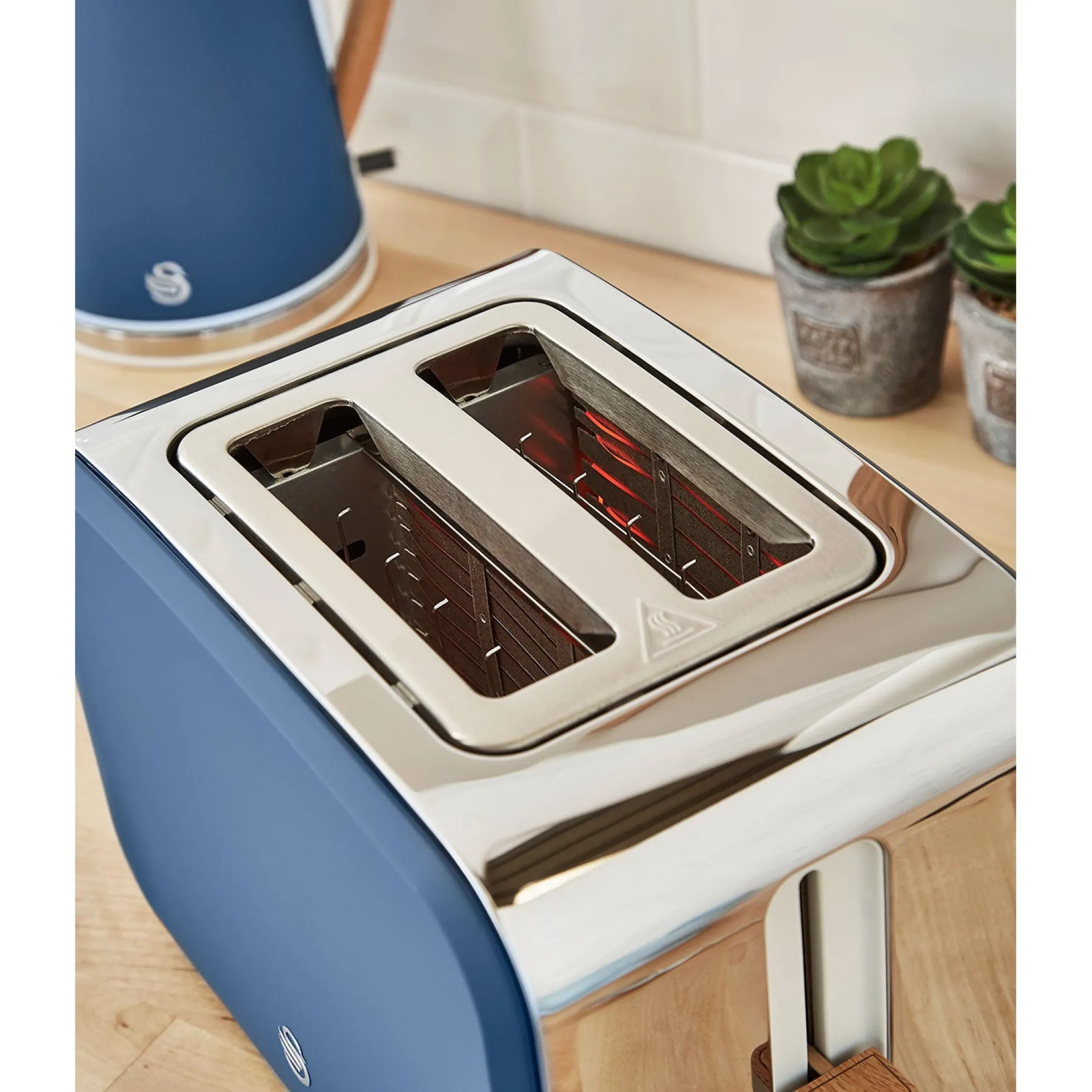 Swan Nordic Tostadora Pan Ranura Ancha 2 Rebanadas, 3 Funciones, 6 Niveles, Diseño Moderno, St14610bluneu, Azul 900w