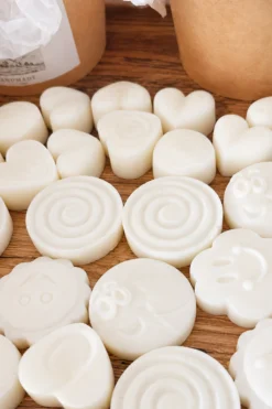 Wax Melts de soja para quemador – Bombones aromáticos, sinergia de uva dulce y frutal – Raíz del Vinalopó – Lismare